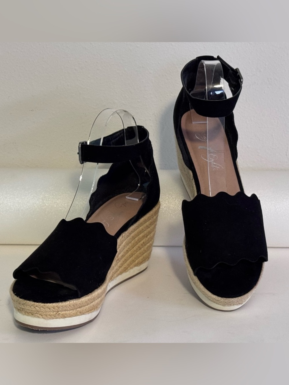 Women's Black Scalloped Espadrille Wedge Sandals with Ankle Strap Size 10